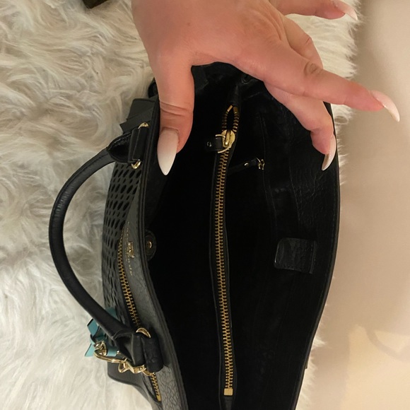 AUTHENTIC Kate Spade purse. - Picture 6 of 7